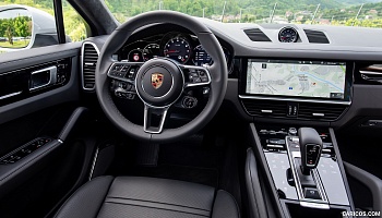 Улучшение звука в Porsche Cayenne III