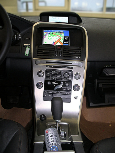 Навигационный монитор в Volvo XC60