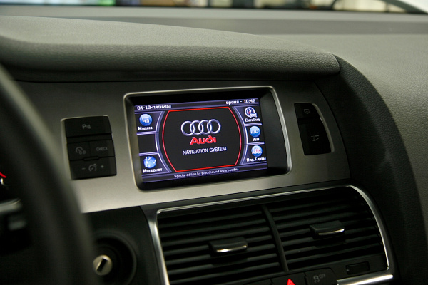 Навигация с пробками Audi